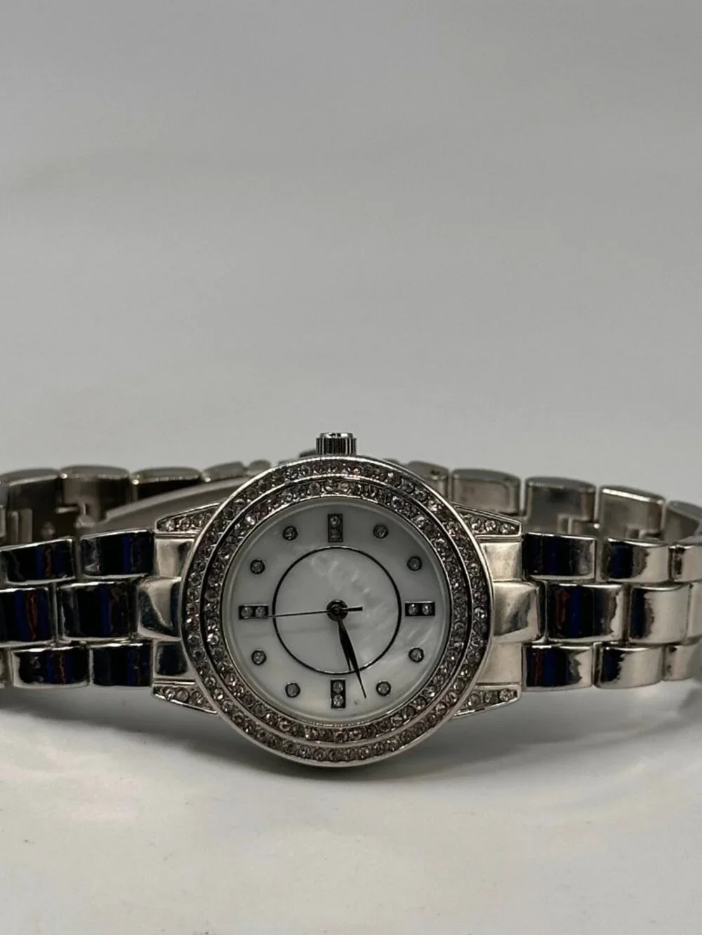 3/$30 Womens Clear Rhinestone Bezel Watch Silver Tone White Dial 28MM 8